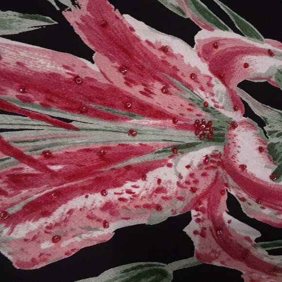 Floral V-Neck Dress - Picture 6 of 10